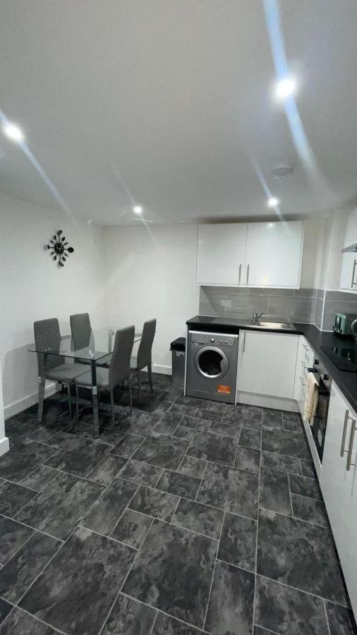 2 Bed Room Luxury Apartment In Old Kent Road Londýn Exteriér fotografie